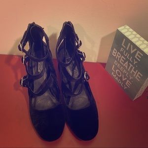 ❗️Sold❗️Topshop Black Velvet Baby Doll style heels